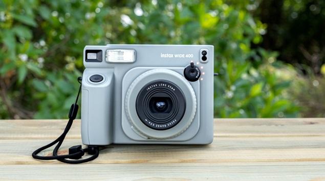 FUJIFILM Rilis Kamera Instan Analog Terbaru, "instax WIDE 400TM"