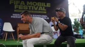 Dihadiri Legenda Sepak Bola Bandung, FIFA Mobile Festival Pertama di Indonesia!