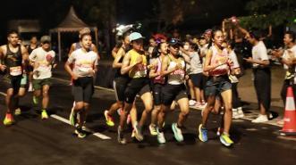 New Balance Kembali sebagai Official Athletic Footwear Partner Maybank Marathon 2024